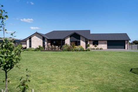 Photo of property in 39 Sunline Drive, Leamington, Cambridge, 3432