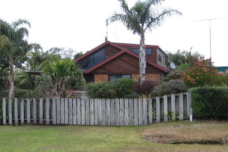 Photo of property in 17 Harbour View Road, Point Wells, Warkworth, 0986