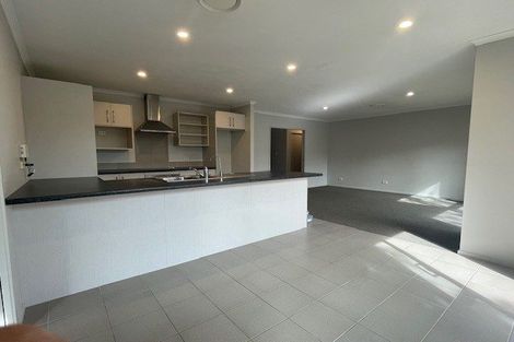 Photo of property in 7 South Street, Papakura, 2110