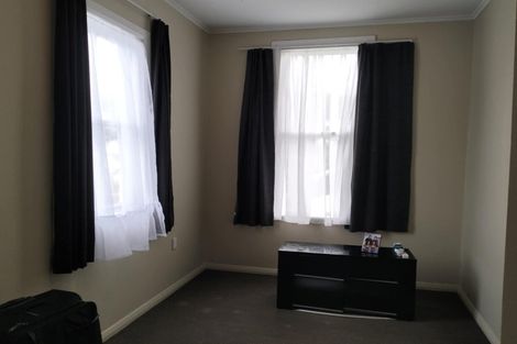 Photo of property in 1/50 Clyde Street, Island Bay, Wellington, 6023