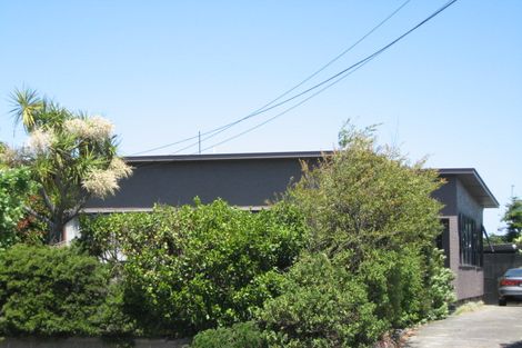 Photo of property in 42 Shortland Street, Wainoni, Christchurch, 8061