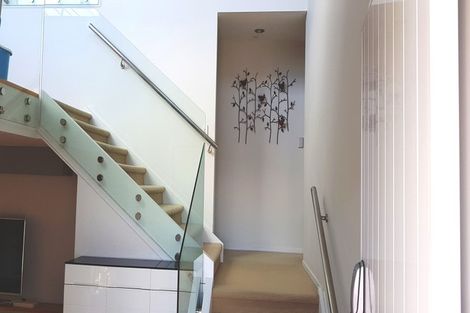 Photo of property in 34 Bur Oak Terrace, Schnapper Rock, Auckland, 0632