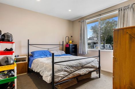 Photo of property in 77 Solomon Avenue, Redwood, Christchurch, 8051