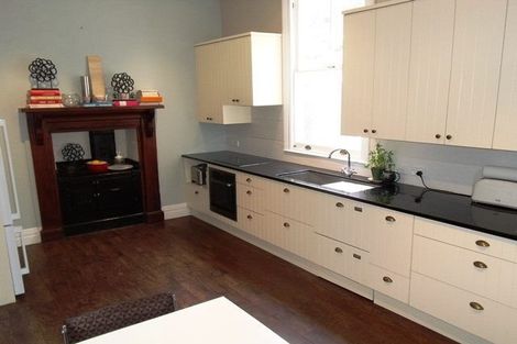 Photo of property in 13 Main Street, Hospital Hill, Napier, 4110