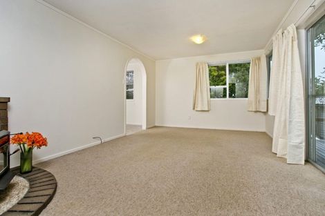 Photo of property in 15 Sequoia Place, Sunnynook, Auckland, 0620