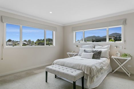 Photo of property in 24 Botanical Heights Drive, Waipahihi, Taupo, 3330