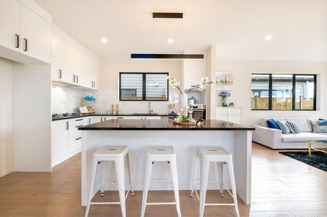 Photo of property in 62 Tir Conaill Avenue, Flat Bush, Auckland, 2019