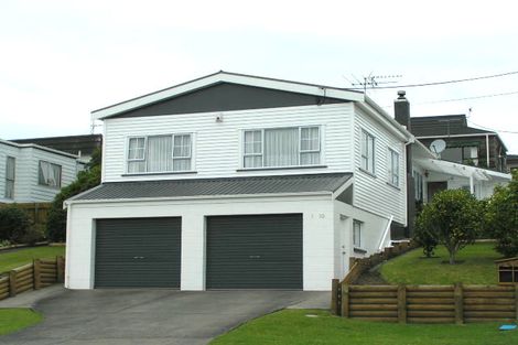Photo of property in 2/10 Hart Road, Hauraki, Auckland, 0622
