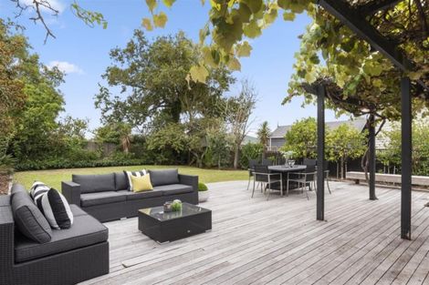 Photo of property in 8 Stafford Road, Northcote Point, Auckland, 0627