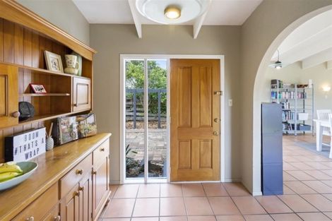 Photo of property in 9 Monument Road, Clevedon, Papakura, 2582