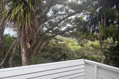Photo of property in 1078 Scenic Drive North, Swanson, Auckland, 0816