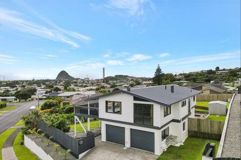 Photo of property in 9 Darwin Crescent, Spotswood, New Plymouth, 4310