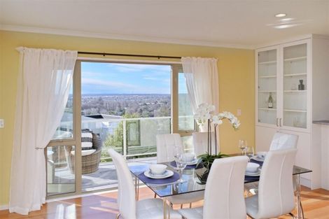 Photo of property in 18 Overdale Drive, Cashmere, Christchurch, 8022