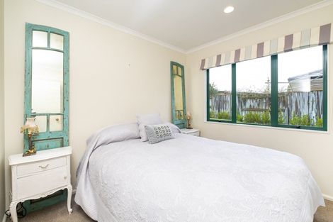 Photo of property in 2 Hanna Place, Havelock North, 4130