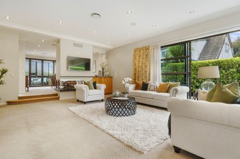 Photo of property in 10 Ronaki Road, Mission Bay, Auckland, 1071