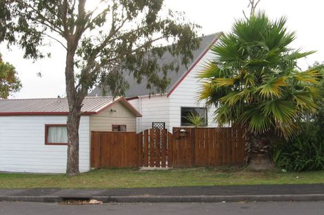 Photo of property in 45a Fitzherbert Avenue, West Harbour, Auckland, 0618