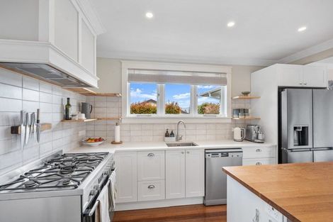 Photo of property in 53 Awaroa Road, Sunnyvale, Auckland, 0612