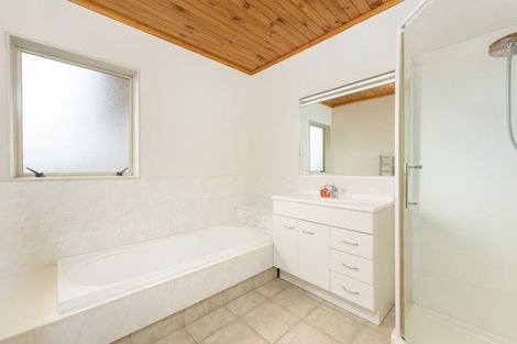 Photo of property in 54 Fairview Place, Te Puke, 3119