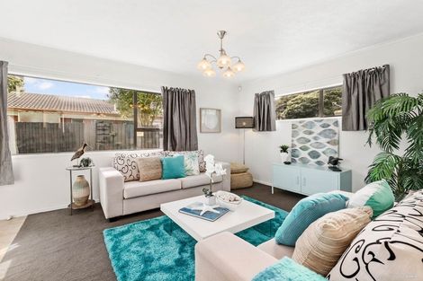 Photo of property in 1/24 Beaumaris Way, Conifer Grove, Takanini, 2112