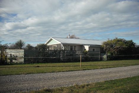 Photo of property in 41 Nuku Street, Tangimoana, 4822