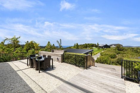 Photo of property in 246 Hillcrest Road, Wainui, 0931