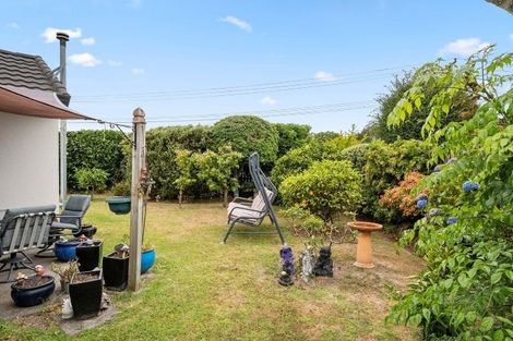Photo of property in 16 Pampas Grove, Welcome Bay, Tauranga, 3112