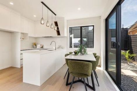 Photo of property in 23 Argo Drive, Half Moon Bay, Auckland, 2012