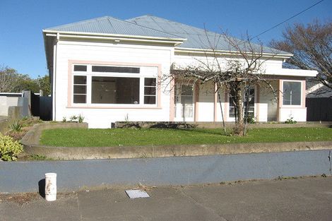 Photo of property in 338 College Street, West End, Palmerston North, 4410