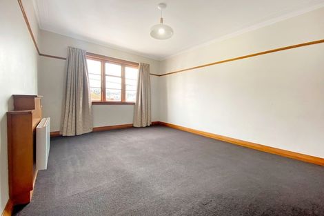 Photo of property in Ionian Flats, 123-125 Brougham Street, Mount Victoria, Wellington, 6011