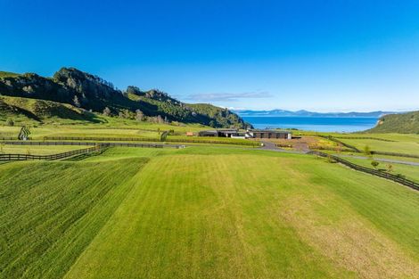 Photo of property in 1 Taumata Rise, Acacia Bay, 3385