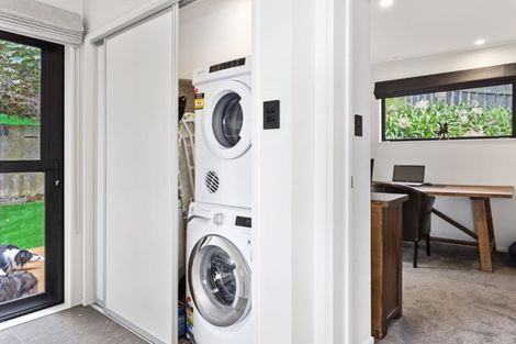 Photo of property in 17 Bridle Path, Lyttelton, 8082