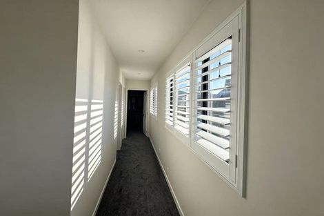 Photo of property in 95a Oreil Avenue, West Harbour, Auckland, 0618