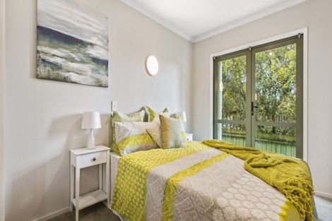 Photo of property in 28a Felgrove Street, Glendene, Auckland, 0602