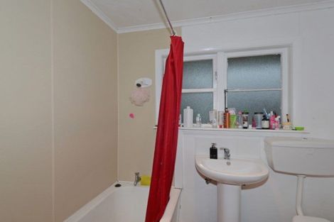 Photo of property in 1/16 Bristol Street, Trentham, Upper Hutt, 5018