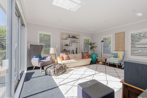 Photo of property in 202 Westchester Drive, Churton Park, Wellington, 6037