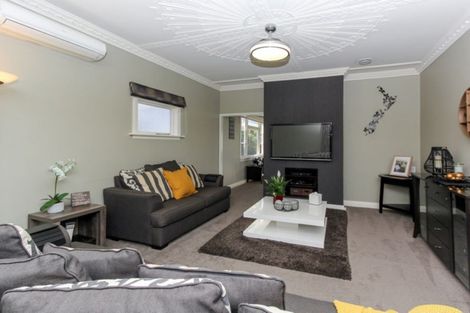 Photo of property in 11 Bulteel Street, New Plymouth, 4310