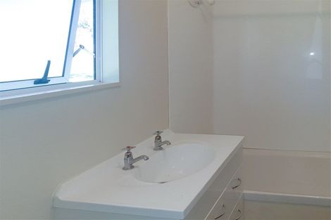 Photo of property in 36 Johnston Road, Kawakawa, 0210