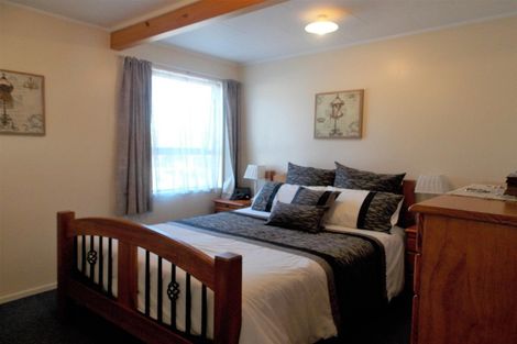 Photo of property in 33 South Street, Papakura, 2110