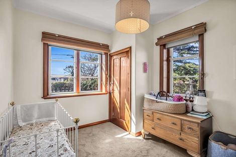 Photo of property in 121 Selwyn Street, Somerfield, Christchurch, 8024