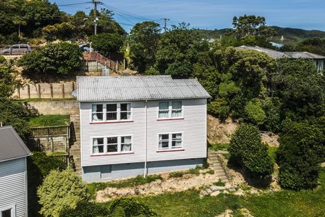 Photo of property in 21 Montgomery Avenue, Karori, Wellington, 6012