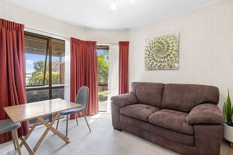 Photo of property in 4 Shakespear Road, Army Bay, Whangaparaoa, 0930