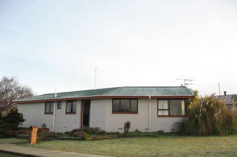 Photo of property in 5 Dumbarton Place, Strathern, Invercargill, 9812