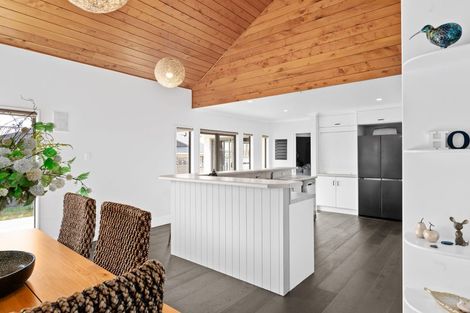 Photo of property in 2 Dallinger Street, St Andrews, Hamilton, 3200