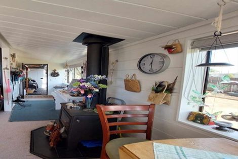 Photo of property in 1 Perth Street, Levin, 5510