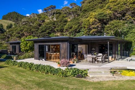 Photo of property in 380 Whaanga Road, Raglan, 3297
