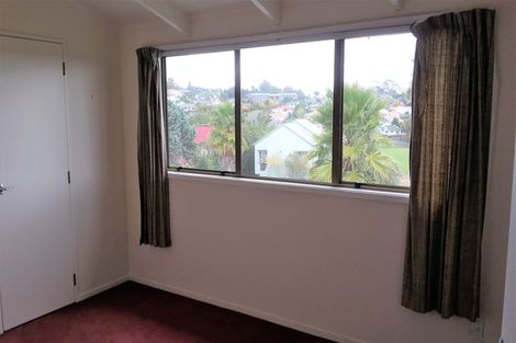 Photo of property in 66 Caribbean Drive, Unsworth Heights, Auckland, 0632