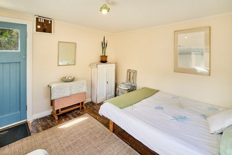 Photo of property in 4/48 Owhiro Bay Parade, Owhiro Bay, Wellington, 6023