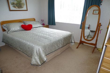 Photo of property in 1 Ohinemuri Place, Paeroa, 3600