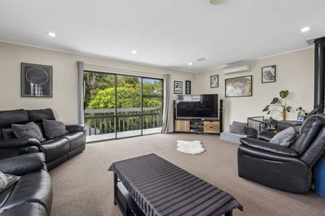 Photo of property in 19 Rhonda Place, Opaheke, Papakura, 2113