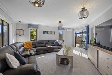 Photo of property in 5b James Drive, Bell Block, New Plymouth, 4312